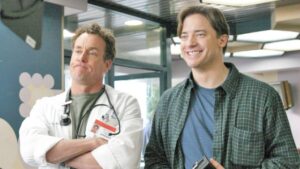 erleben sie john c. mcginleys herzerwärmendes weihnachtswunder gemeinsam mit seinen scrubs-co-stars – eine festliche geschichte voller freundschaft und magie.