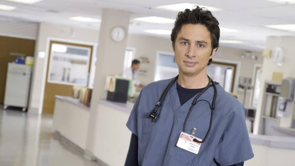in dieser folge von scrubs verpasst dr. cox jd einen neuen spitznamen, der die dynamik zwischen den charakteren auf humorvolle weise verändert.