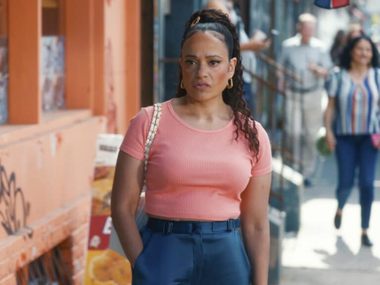judy reyes spricht über ihre rückkehr zu 'scrubs' und beschreibt sie als eine warme umarmung.
